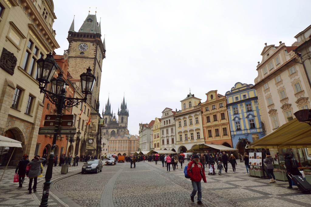 Cozy Flat By The Astronomical Clock Lägenhet Prag Exteriör bild