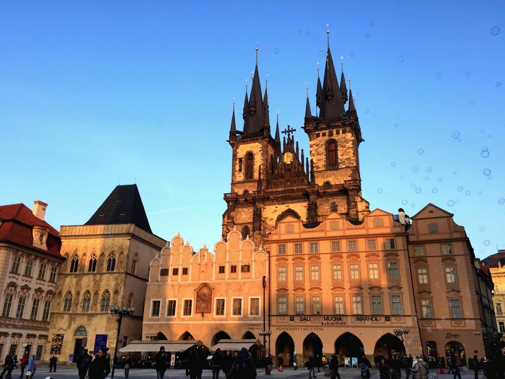 Cozy Flat By The Astronomical Clock Lägenhet Prag Exteriör bild