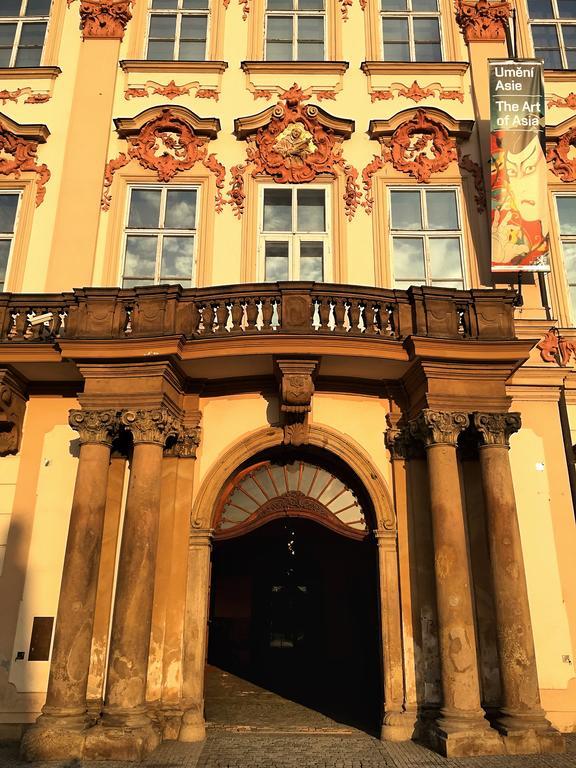 Cozy Flat By The Astronomical Clock Lägenhet Prag Exteriör bild
